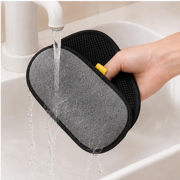 Rinse the reusable pet hair remover glove